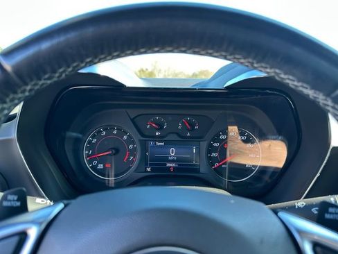 Used 2020 Chevrolet Camaro LT RWD image 23