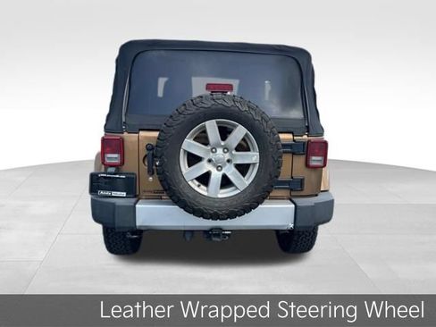 Used 2011 Jeep Wrangler Sahara w/ Connectivity Group AWD/4WD image 6