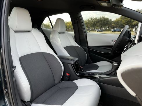 Used 2022 Toyota Corolla XSE image 24