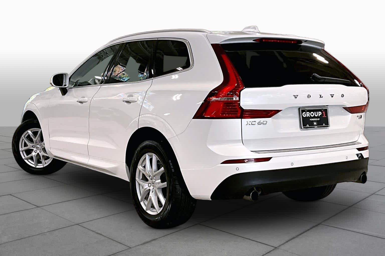 Used 2020 Volvo XC60 T5 Momentum w/ Protection Package Premier AWD/4WD image 12