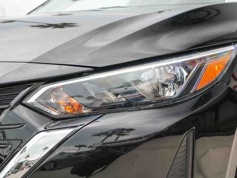 Used 2024 Nissan Sentra SV FWD image 4