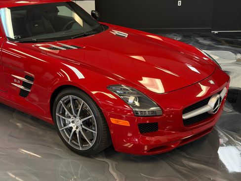 Used 2011 Mercedes-Benz SLS AMG Coupe image 3