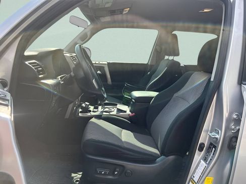 Used 2019 Toyota 4Runner SR5 AWD/4WD image 17