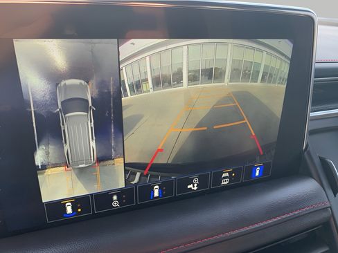 Used 2023 Chevrolet Tahoe RST w/ Luxury Package image 20