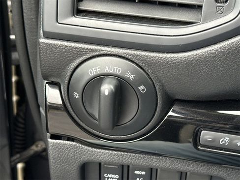 Certified 2023 Nissan Titan SV w/ SV Convenience Package image 37