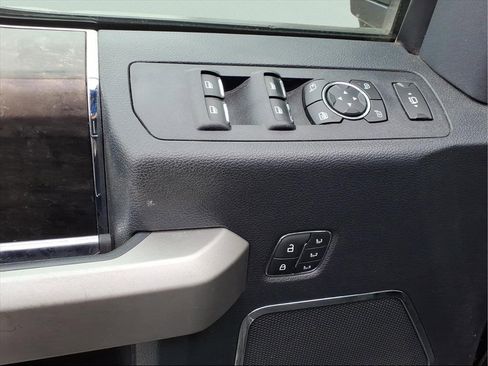 Used 2022 Ford F250 Lariat w/ Lariat Ultimate Package image 8