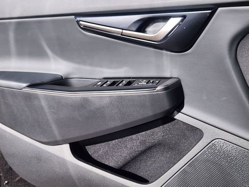 New 2025 Kia EV6 Light w/ Light LR Technology Package image 6