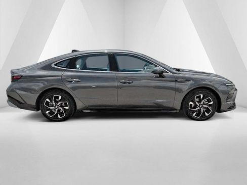 Used 2025 Hyundai Sonata SEL FWD image 8
