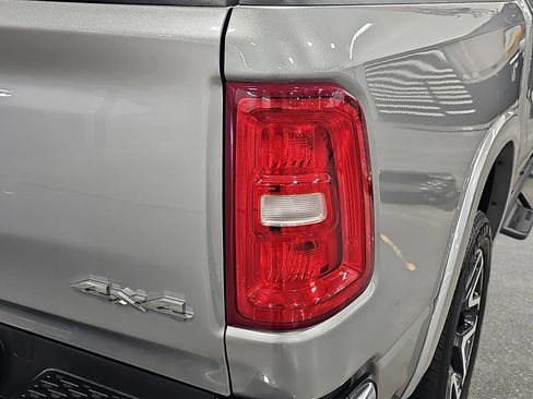 Used 2025 RAM 1500 Laramie AWD/4WD image 34
