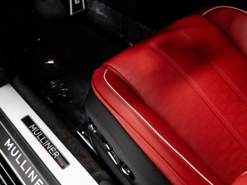 New 2025 Bentley Flying Spur Plug-In Hybrid image 12