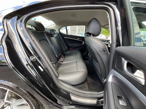 Used 2025 Genesis G70 2.5T image 27