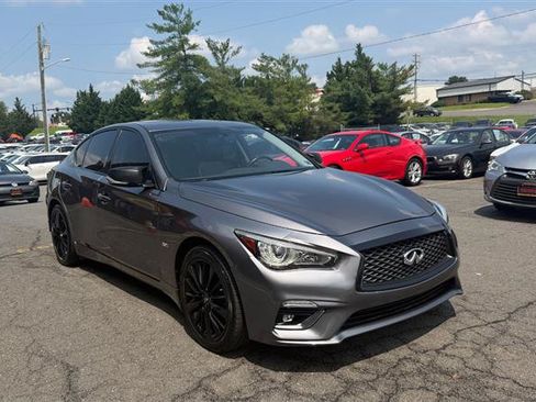 Used 2018 INFINITI Q50 Luxe w/ Essential Package (3.0T Luxe) AWD/4WD image 3