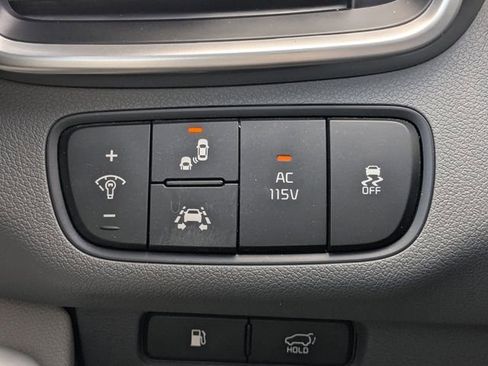 Used 2019 Kia Sorento SX image 22