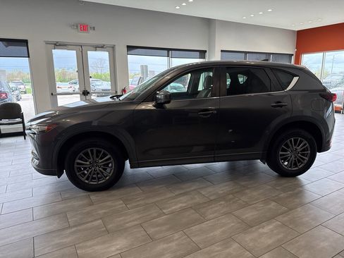 Used 2017 MAZDA CX-5 Touring w/ Preferred Equipment Package image 5