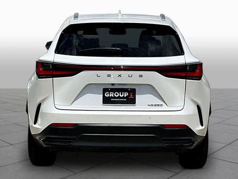 Used 2025 Lexus NX 250 FWD w/ Towing Package (2000 Lbs) image 5
