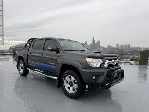 Used 2015 Toyota Tacoma Base w/ TRD Sport Package image 1