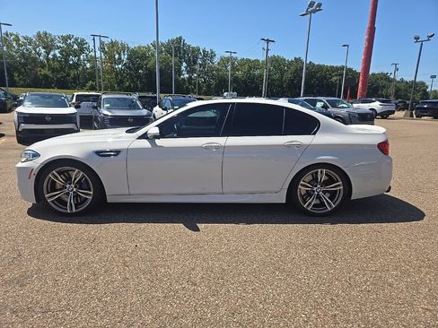 Used 2014 BMW M5 RWD image 4