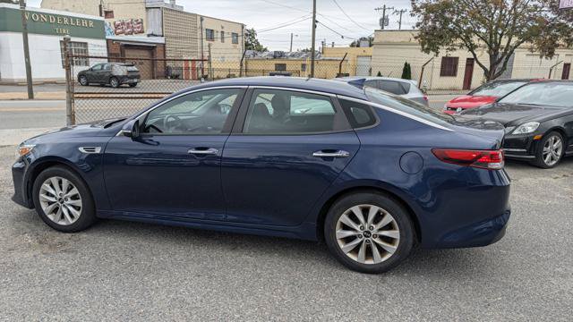 Used 2018 Kia Optima S FWD image 5