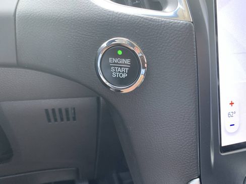 Used 2024 Ford Edge Titanium AWD/4WD image 20