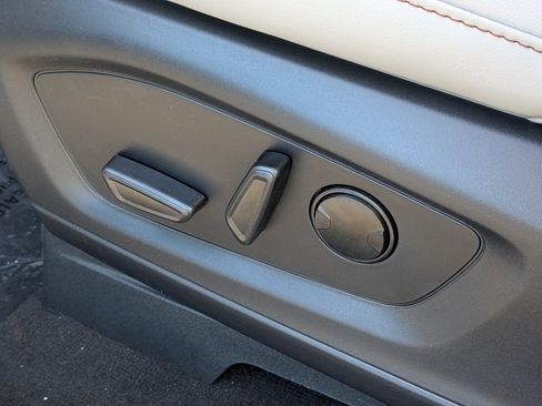 New 2026 Ford Explorer Active w/ Active Comfort Package image 22