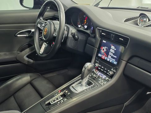 Certified 2018 Porsche 911 Carrera GTS image 22
