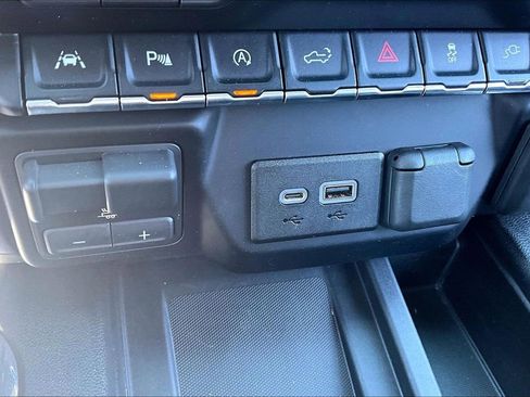 Used 2020 GMC Sierra 1500 Denali w/ Denali Ultimate Package image 15