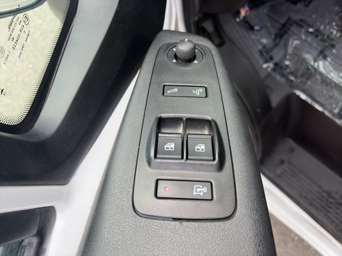 Used 2024 RAM ProMaster 2500 w/ Convenience Group FWD image 4