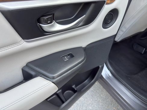 Used 2017 Honda CR-V EX-L image 31