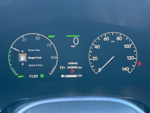 Used 2025 Honda CR-V Sport image 22
