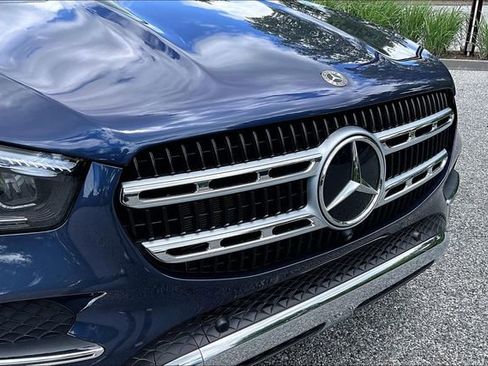 Certified 2025 Mercedes-Benz GLE 450e 4MATIC image 36
