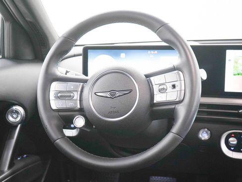 Used 2025 Genesis GV60 Advanced AWD/4WD image 17