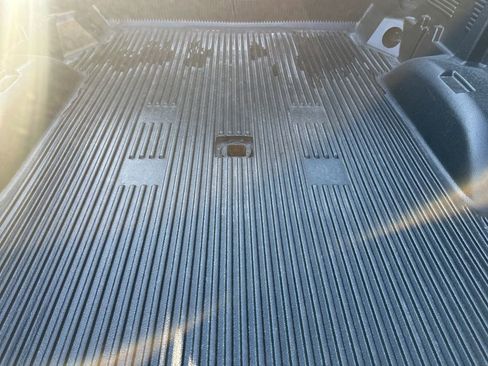 Used 2022 Chevrolet Silverado 2500 LT w/ Convenience Package image 8