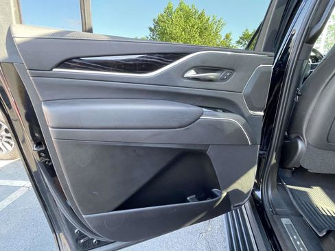 Used 2021 Cadillac Escalade ESV Sport w/ Driver Assist Tech Package AWD/4WD image 20
