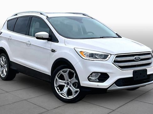 Used 2018 Ford Escape Titanium FWD image 3