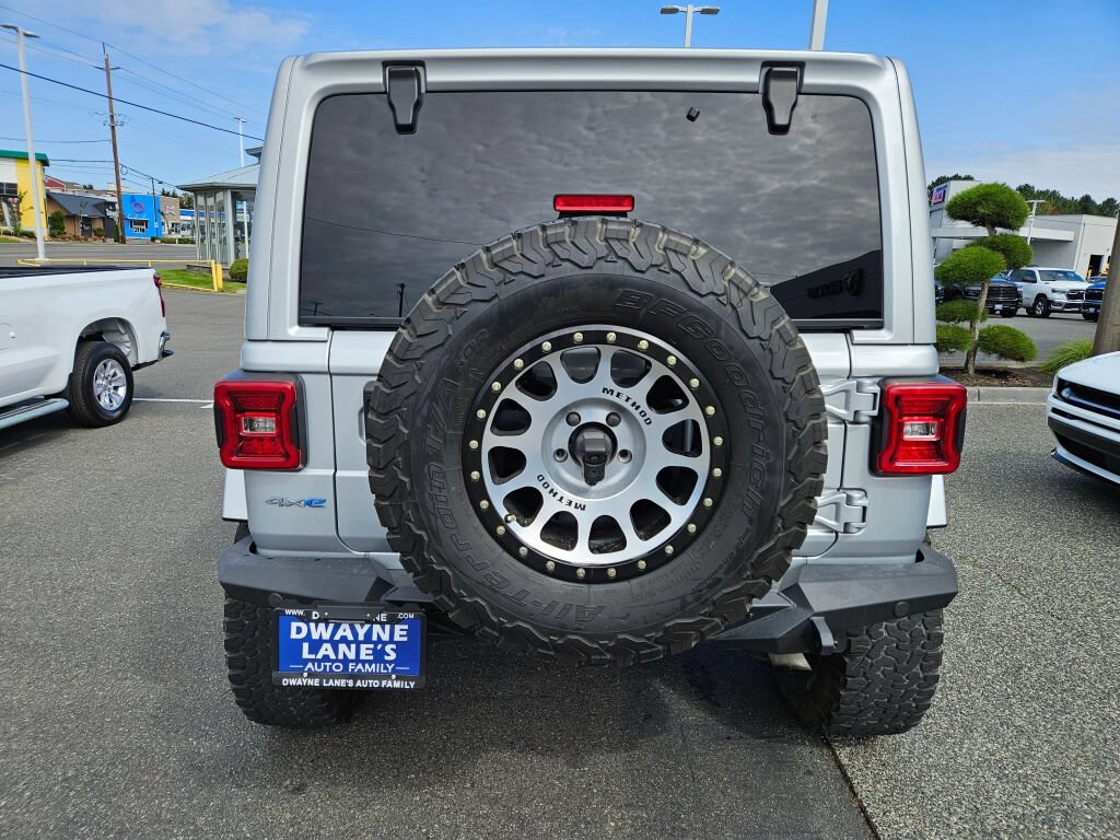 Used 2023 Jeep Wrangler Unlimited Sahara w/ Cold Weather Group AWD/4WD image 4