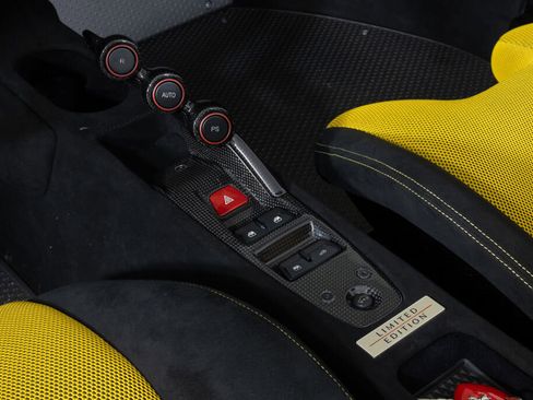 Used 2015 Ferrari 458 Speciale A RWD image 38