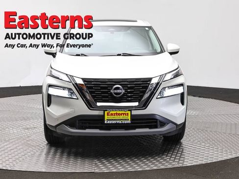 Used 2023 Nissan Rogue SV w/ SV Premium B Package AWD/4WD image 2