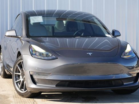 Used 2022 Tesla Model 3 Long Range image 4