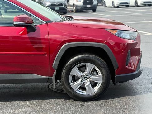 Used 2022 Toyota RAV4 LE AWD/4WD image 11