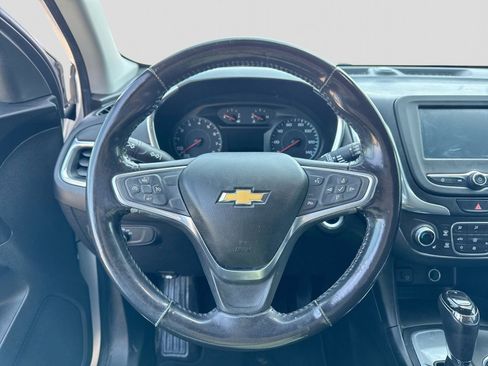 Used 2018 Chevrolet Equinox LT FWD image 23