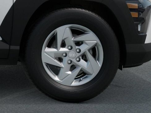 New 2027 Hyundai Kona SE FWD image 8