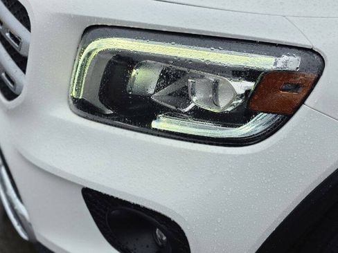 Used 2020 Mercedes-Benz GLB 250 w/ Premium Package image 29