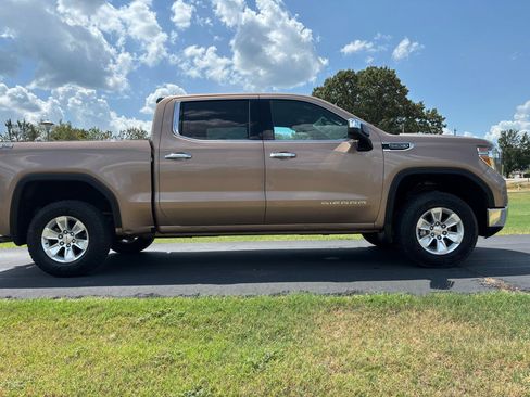 Used 2019 GMC Sierra 1500 SLE w/ SLE Value Package AWD/4WD image 1