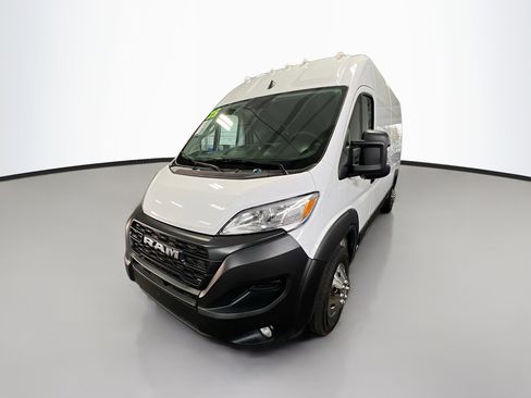 Used 2025 RAM ProMaster 2500 w/ Convenience Group FWD image 10