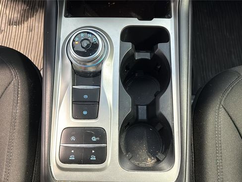 Used 2024 Ford Explorer XLT RWD image 21
