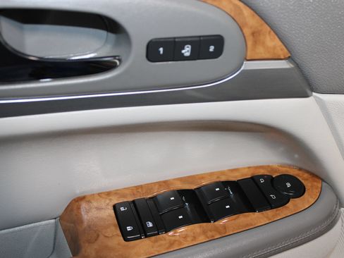 Used 2012 Buick Enclave Leather FWD image 9