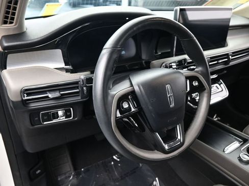 Used 2023 Lincoln Corsair Reserve AWD/4WD image 16
