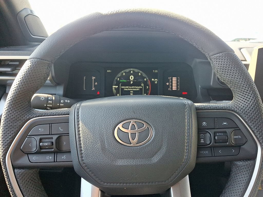 Certified 2025 Toyota Tacoma SR5 w/ SR5 Upgrade Package AWD/4WD image 9