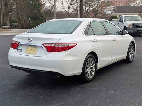 Used 2015 Toyota Camry image 6