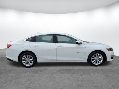 Used 2024 Chevrolet Malibu LT image 2